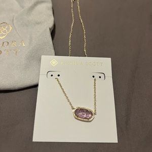 Kendra Scott Elisa gold short pendant necklace in amethyst (purple)